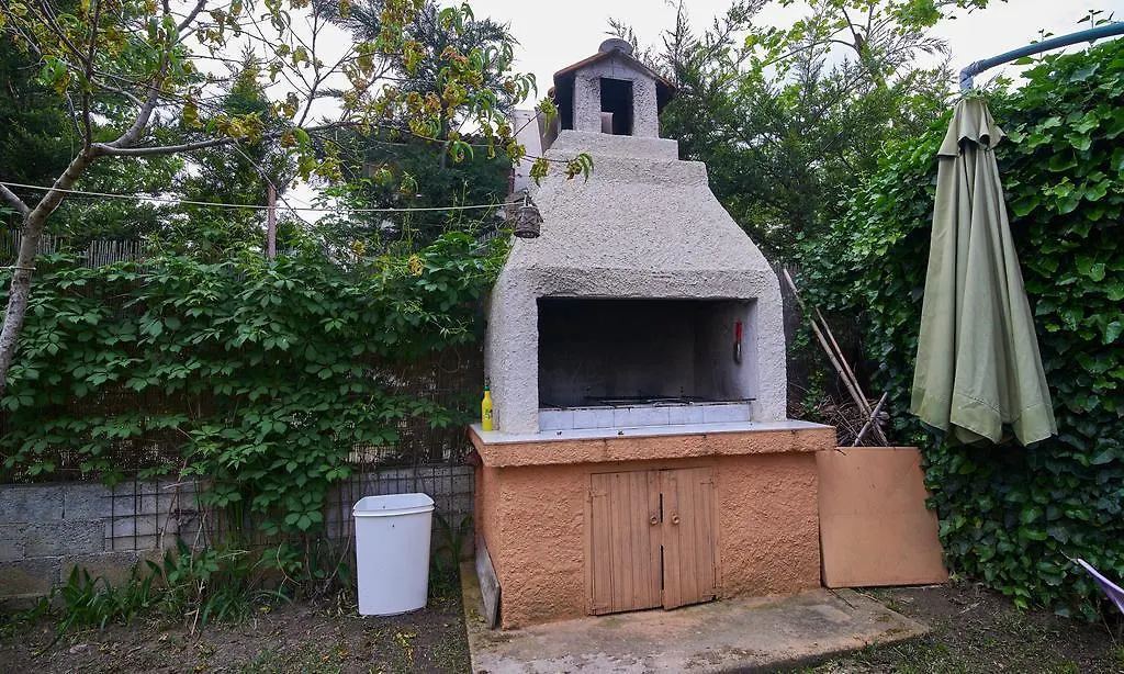 Tsitsirikos Studios Apartment Toroni